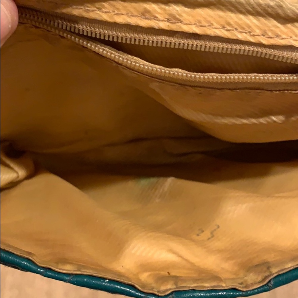 Green Clutch - Picture 2 of 2